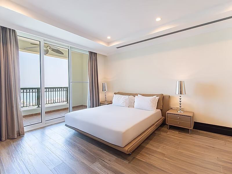 FURNISHED STUDIO | SEA VIEW | PRIME LOCATION - Photo 4