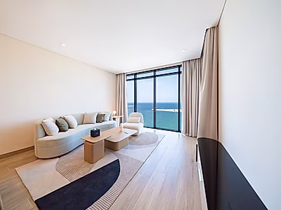 Stunning 2BR Apartment with Luxury Finishes