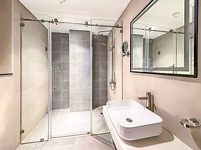 STYLISH STUDIO WITH BEACH ACCESS & FREE WIFI