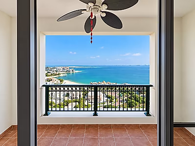 STUNNING SEMI FURNISHED STUDIO IN THE PEARL