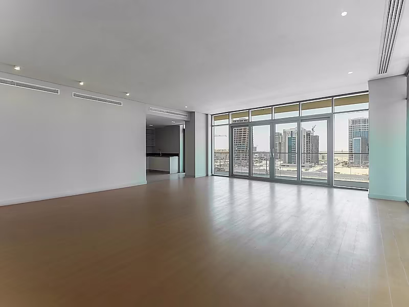 Spacious 3-Bedroom + Maid's Residence | 224 sqm | Lusail Waterfront - Photo 4