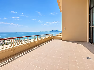 330 SQM | 3 BEDROOMS | HIGH FLOOR | DISTRESSED PRICE