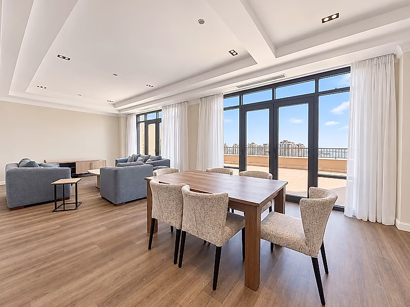 330 SQM | 3 BEDROOMS | HIGH FLOOR | DISTRESSED PRICE - Photo 8