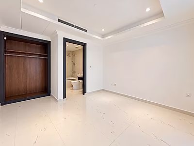 CHIC 2-BEDROOM TOWNHOUSE WITH MARINA VIEWS