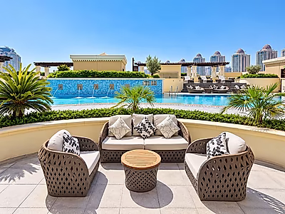 BEACH ACCESS | FULLY FURNISHED STUDIO APARTMENT