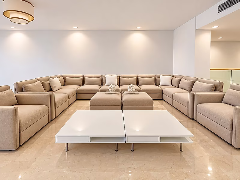 LUXURY 3+MAID TOWNHOUSE | BEACH ACCESS | BILLS INCLUDED - Photo 1