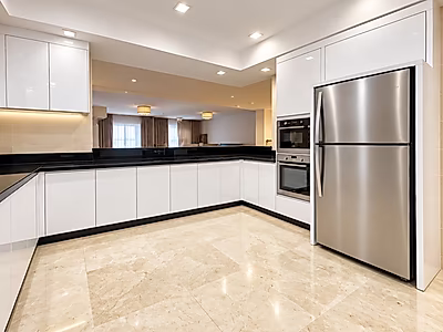 LUXURY 3+MAID TOWNHOUSE | BEACH ACCESS | BILLS INCLUDED