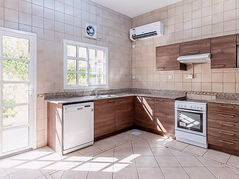 4-BEDROOM VILLA IN COMPOUND | AL WAAB - Photo 4