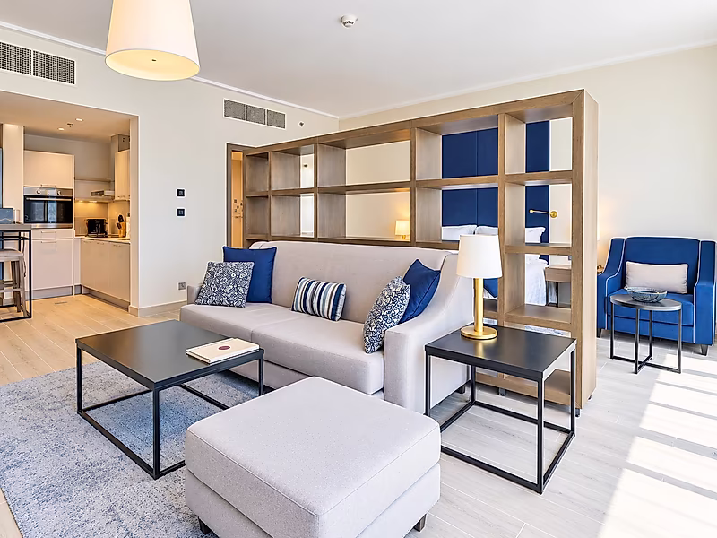 BILLS INCLUDED | FULLY FURNISHED CHIC URBAN STUDIO IN WEST BAY - Photo 2