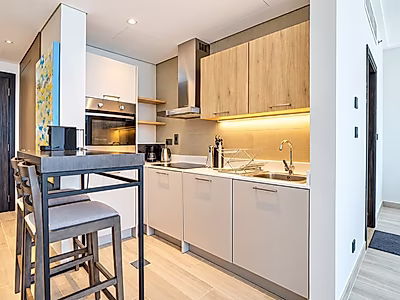 BILLS INCLUDED | FULLY FURNISHED CHIC URBAN STUDIO IN WEST BAY