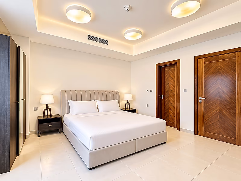 ELEGANT 1-BED | SEA VIEW | TERRACE | POOL & GYM | BILLS INCLUDED - Photo 6