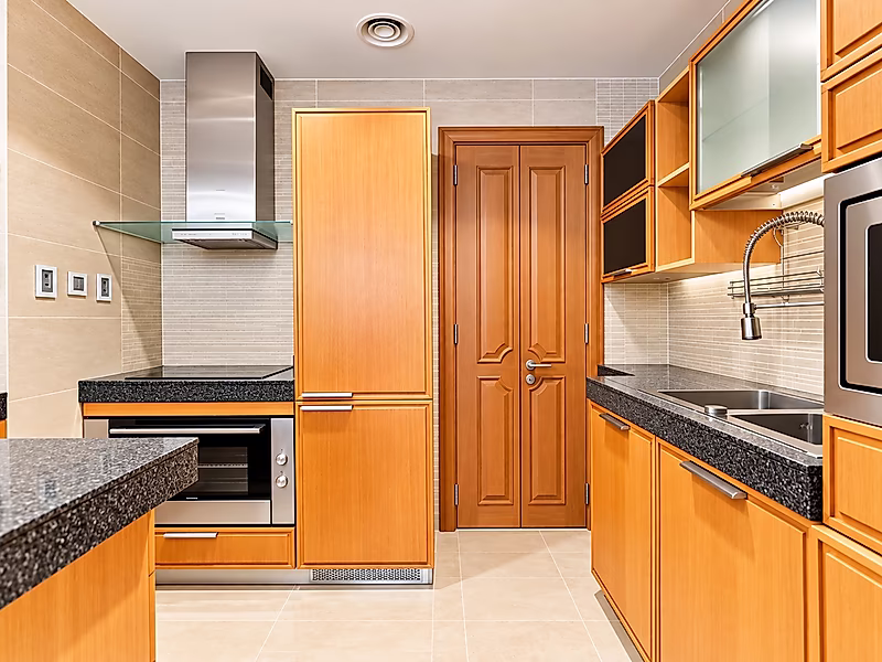 SEA VIEWS 2-BEDROOM FURNISHED | HIGH FLOOR | INCLUDING BILLS - Photo 6