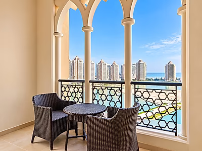 SEA VIEWS 2-BEDROOM FURNISHED | HIGH FLOOR | INCLUDING BILLS