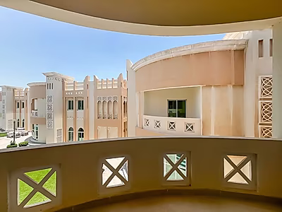 إمكانية الوصول إلى الشاطئ | فيلا مفروشة بالكامل لأربعة أشخاص + غرفة خادمة | بحيرة ويست باي