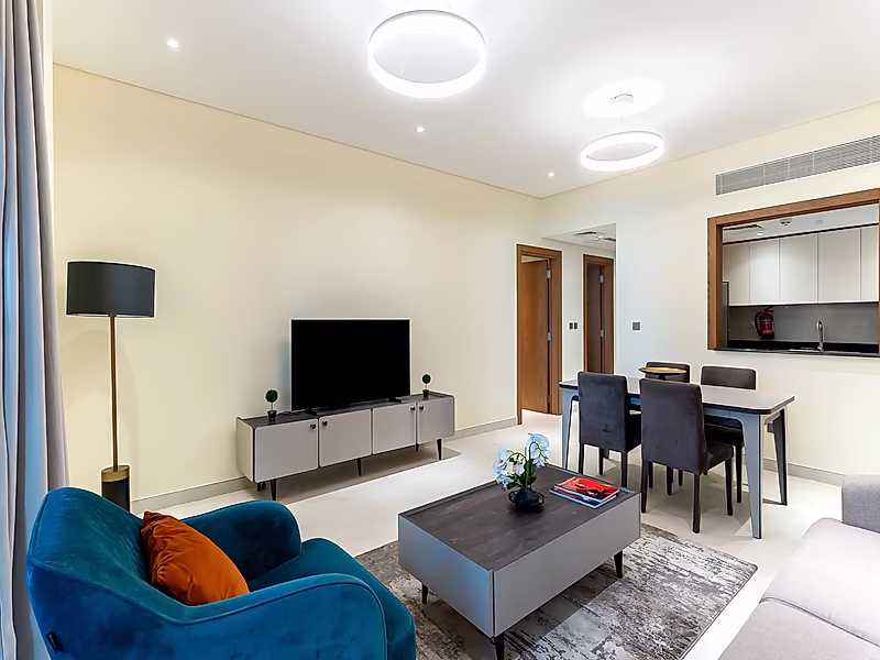 FULLY FURNISHED 1BR APARTMENT IN WEST WALK | BILLS INCLUDED - Photo 1