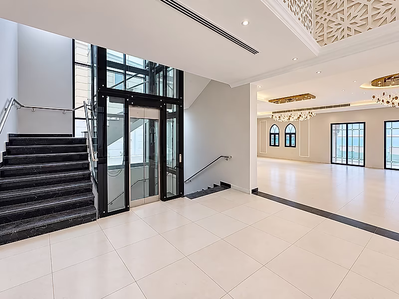Ultra-Luxury Brand-New Beach Access Villa | The Pearl Island | 1,542 SQM - Photo 4