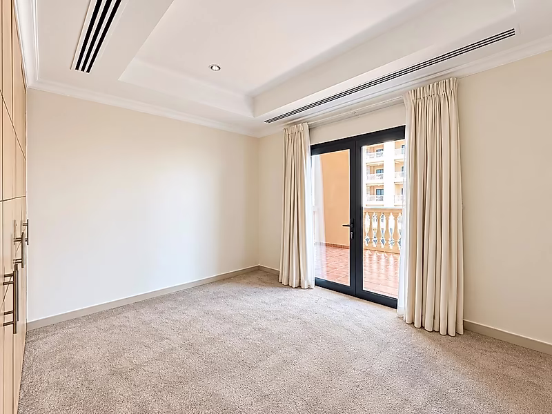 SPACIOUS 2BR PLUS MAID APARTMENT| PORTO - Photo 1