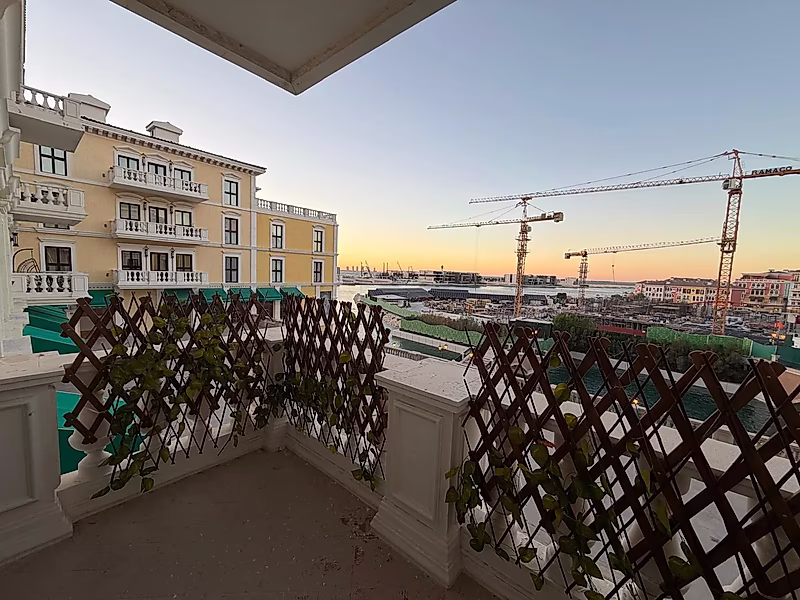 FULLY FURNISHED 3 BEDROOMS  l  QANAT QUARTIER - Photo 29
