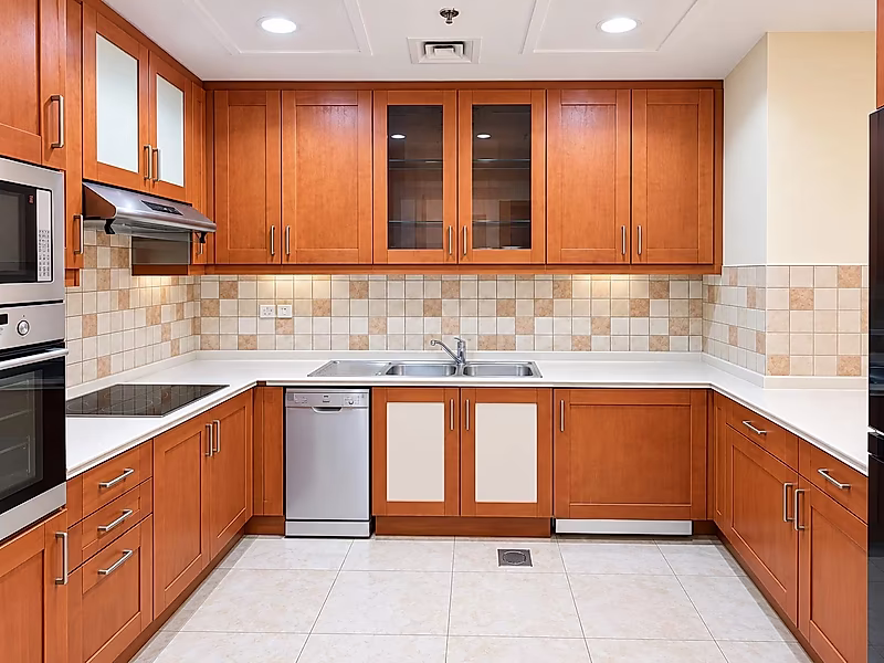 SPACIOUS 2 BEDROOM APARTMENT FOR SALE | PORTO ARABIA - Photo 2
