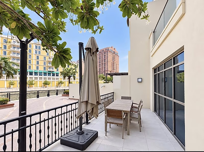 STUNNING 3BEDS TOWNHOUSE | PERFECT FOR RELAXATION - Photo 6
