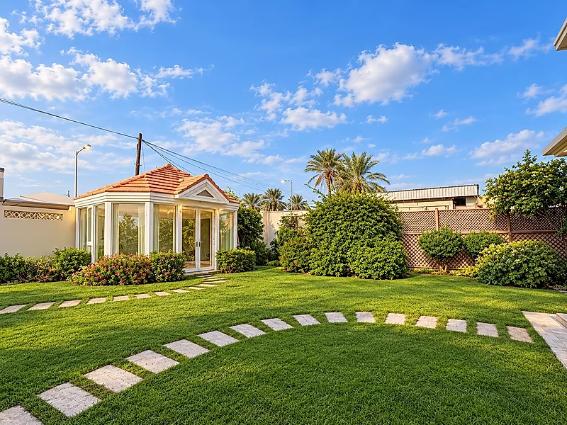 878 SQM Family Villa with Multiple Annexes | New Salata - Photo 4