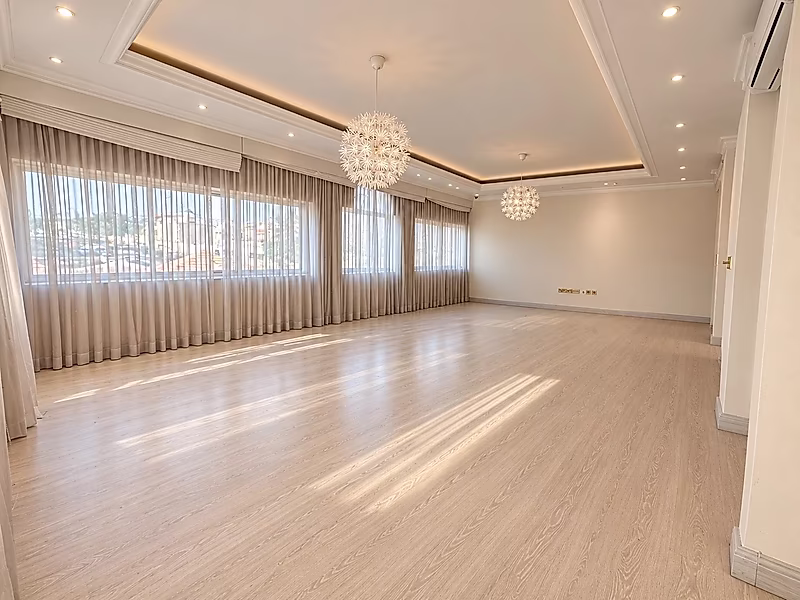 878 SQM Family Villa with Multiple Annexes | New Salata - Photo 34