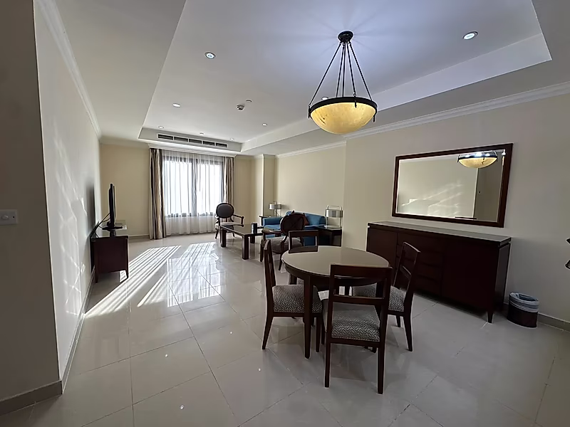 STYLISH 1 BEDROOM | CHIC URBAN LIVING - Photo 1