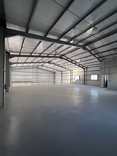 NEW WAREHOUSE 1000 SQM IN BIRKAT AL AWAMIR - Photo 1