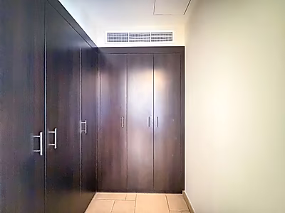 تاونهاوس أنيق بثلاث غرف نوم بتشطيبات فاخرة