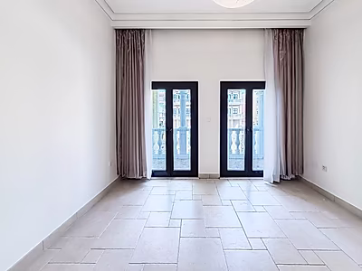 تاونهاوس أنيق بثلاث غرف نوم بتشطيبات فاخرة