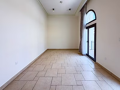 تاونهاوس أنيق بثلاث غرف نوم بتشطيبات فاخرة