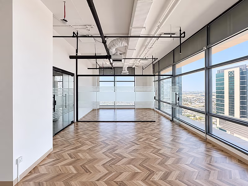 175 SQM Fully Fitted Office | Glass Partitions | Lusail Marina - Photo 2