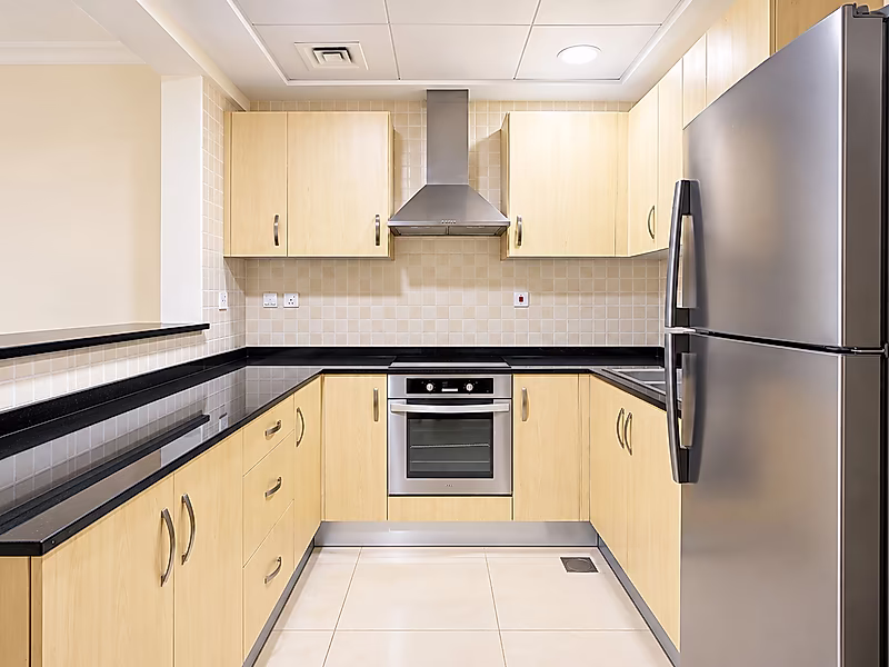 FULLY FURNISHED STUDIO IN PORTO ARABIA | BILLS INCLUDED - Photo 3