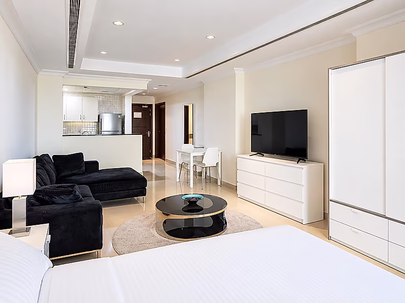 FULLY FURNISHED STUDIO IN PORTO ARABIA | BILLS INCLUDED - Photo 4