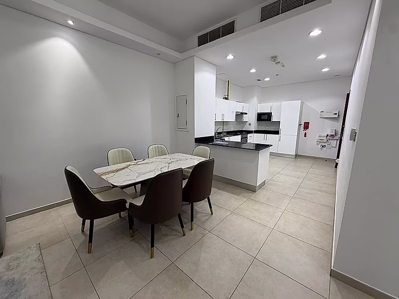 MODERN 2 BEDROOMS | BRIGHT & SPACIOUS - Photo 11