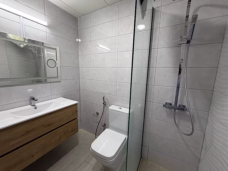MODERN 2 BEDROOMS | BRIGHT & SPACIOUS - Photo 17