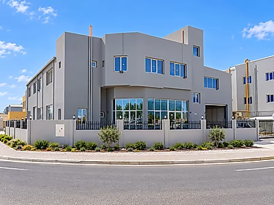 SALE- Workshop, Showroom & Accommodation in Birkat - Photo 2