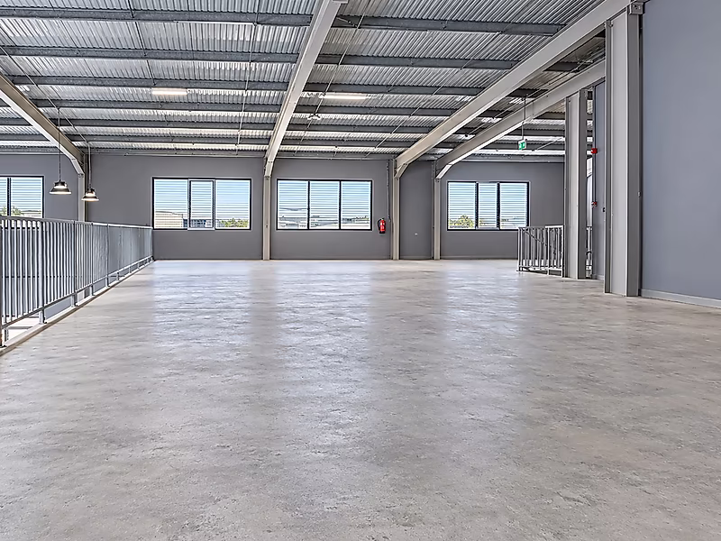 SALE- Workshop, Showroom & Accommodation in Birkat - Photo 5