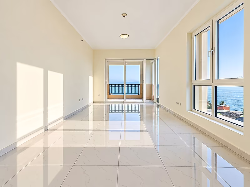 Best Deal for a Sea-View 2BR with Beach Access – Viva Bahriya - Photo 2