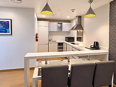 CHIC URBAN LIVING | UNMATCHED ELEGANCE - Photo 2