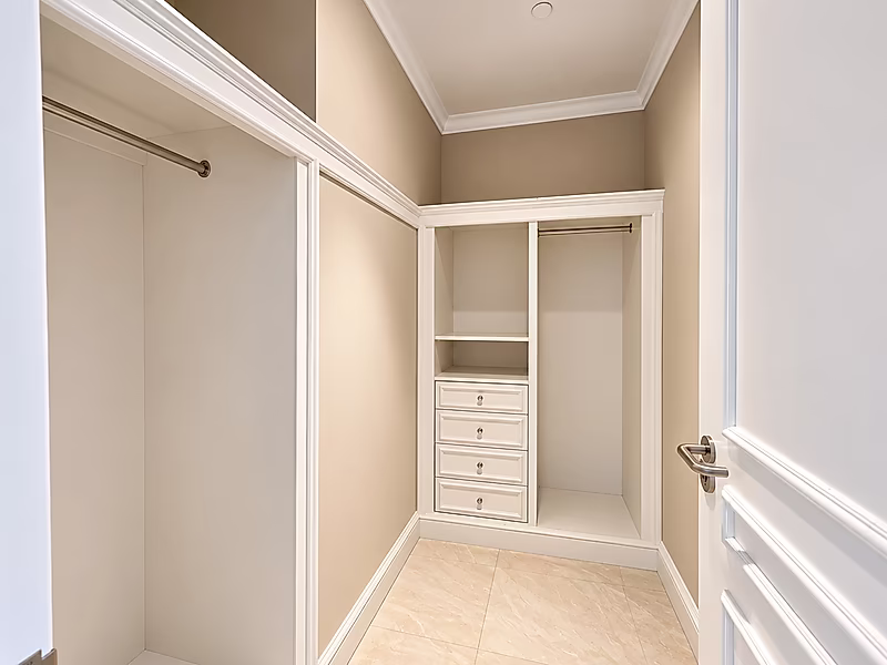 STUNNING FULLY RENOVATED 3BEDROOM LUXURY | HIGH FLOOR | BILLS INCLUDED - Photo 6