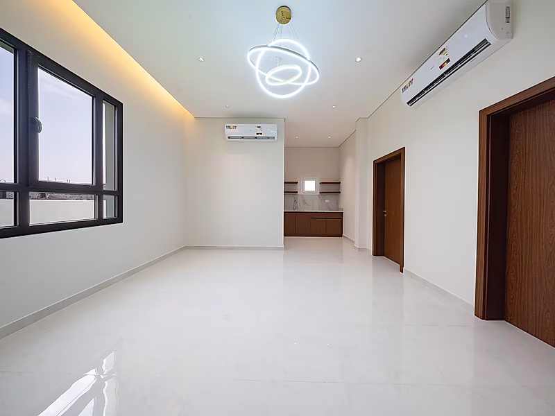 Modern Ready-to-Move Villa for Sale in Mreikh | Luxury Design & Spacious Layout - Photo 41