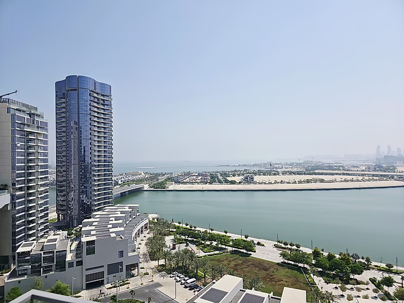 ELEGANCE REDEFINED: EXECUTIVE 1-BEDROOM RESIDENCE IN SEEF LUSAIL - Photo 2