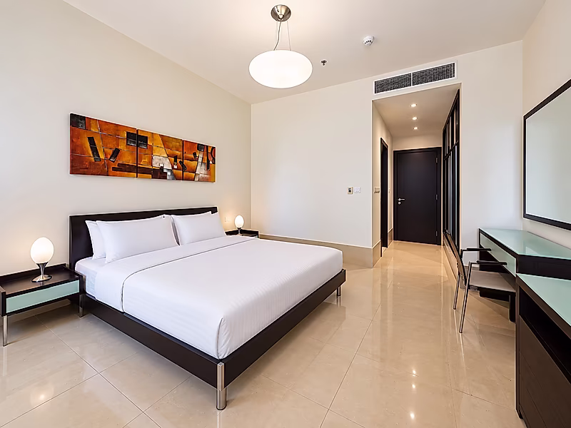 FULLY FURNISHED 2-BEDROOM + MAID | WEST BAY - Photo 7