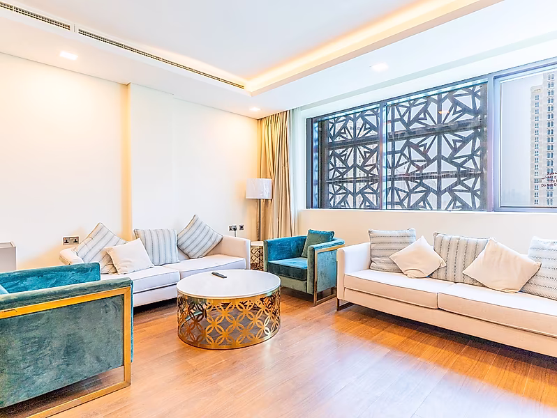 LUXURIOUS 3-BEDROOM APARTMENT WITH MAID'S ROOM IN GIARDINO - Photo 1