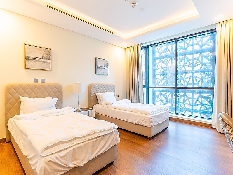 LUXURIOUS 3-BEDROOM APARTMENT WITH MAID'S ROOM IN GIARDINO - Photo 6