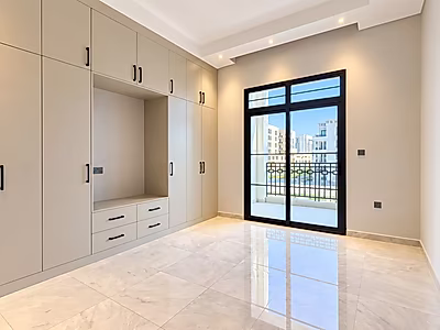 SOPHISTICATED 2BR APARTMENT WITH MODERN ELEGANCE