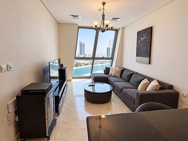 CHARMING 2BR APARTMENT WITH MODERN TOUCHES - Photo 1