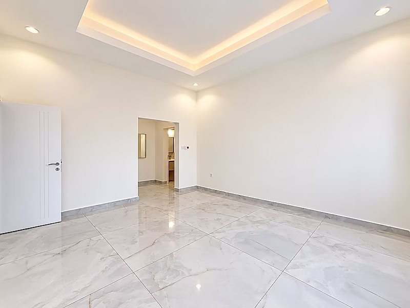 OPULENT FAMILY VILLA | SPACIOUS & ELEGANT - Photo 6