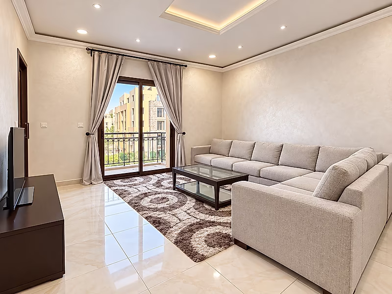 CHIC 1BR APARTMENT WITH DUAL BATHROOMS - Photo 1